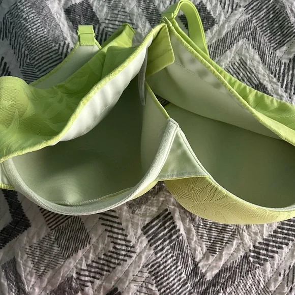 Cacique Light Green Leaf Pattern Bra - Picture 6 of 6